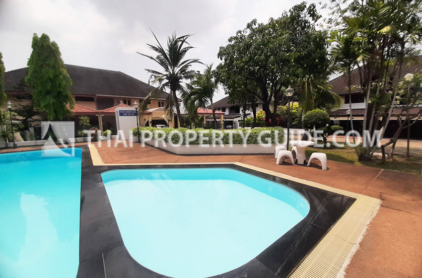 House with Shared Pool in Sukhumvit 